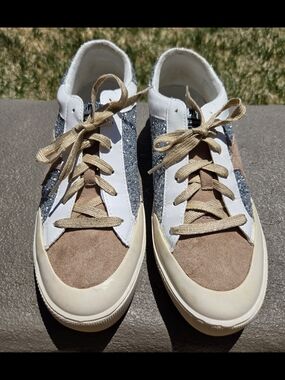 Miracle Miles Glitter Panel Sneakers in Taupe, White & Silver